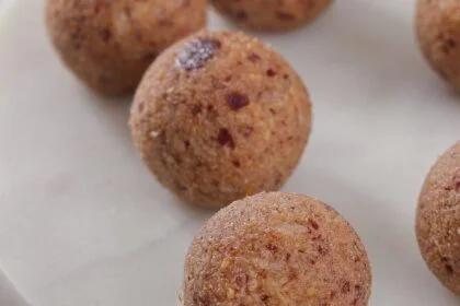 Date Coconut Balls1